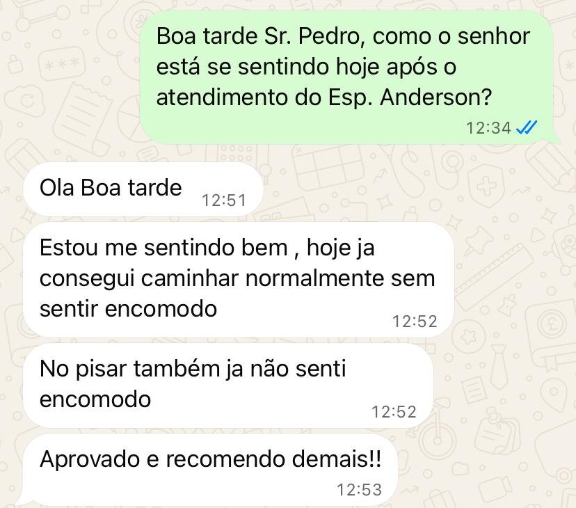Conversa de WhatsApp. Cliente responde: "Estou me sentindo bem, hoje já consegui caminhar normalmente sem sentir incômodo. No pisar também já não senti incômodo. Aprovado e recomendo demais!!"